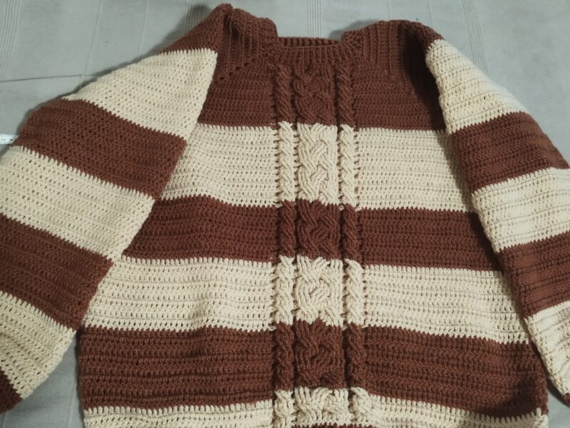 Pull-over au crochet