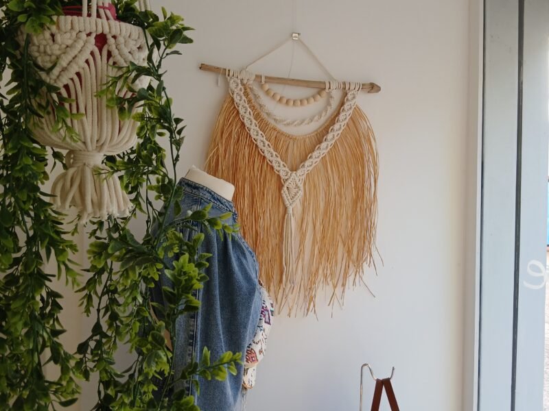 Tenture murale en macramé