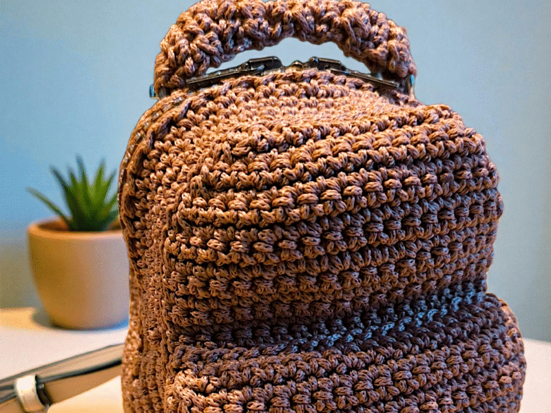 ✨ Le Petit Mirage – Sac à dos revisité au crochet