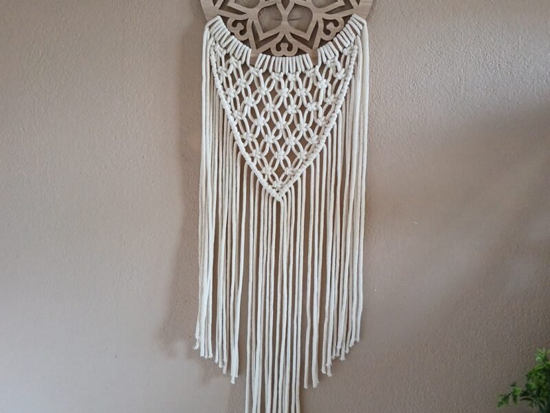 Tenture murale en macramé