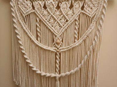 Tenture murale en macramé