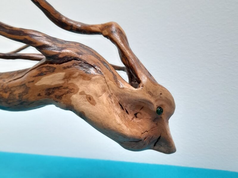 Haku, L'Esprit de la Rivière - Sculpture de dragon en bois artisanale - Pièce unique sculptée main dans une racine de bruyère