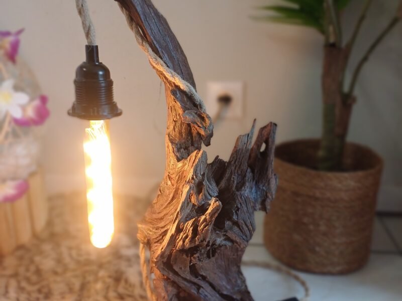 Créatrice de luminaires zen et d objets en bois recyclés