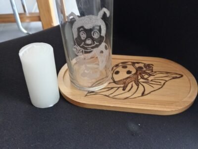 Gravure sur verre et bois