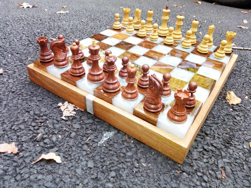 Echiquier bois noble et epoxy nacré