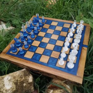 Echiquier bois noble et epoxy nacré