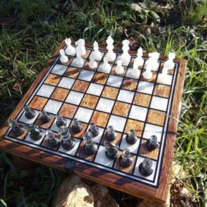 Echiquier bois noble et epoxy nacré