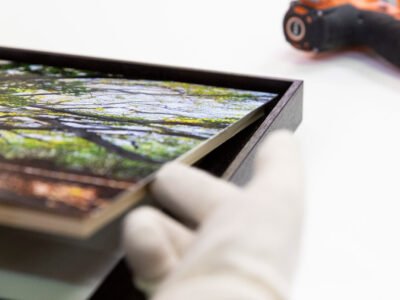 Photographies d’art encadrées en caisse américaine – 24×36 cm, 40×60 cm, 60×90 cm