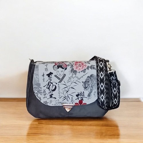 Sacs bandoulière, besaces.