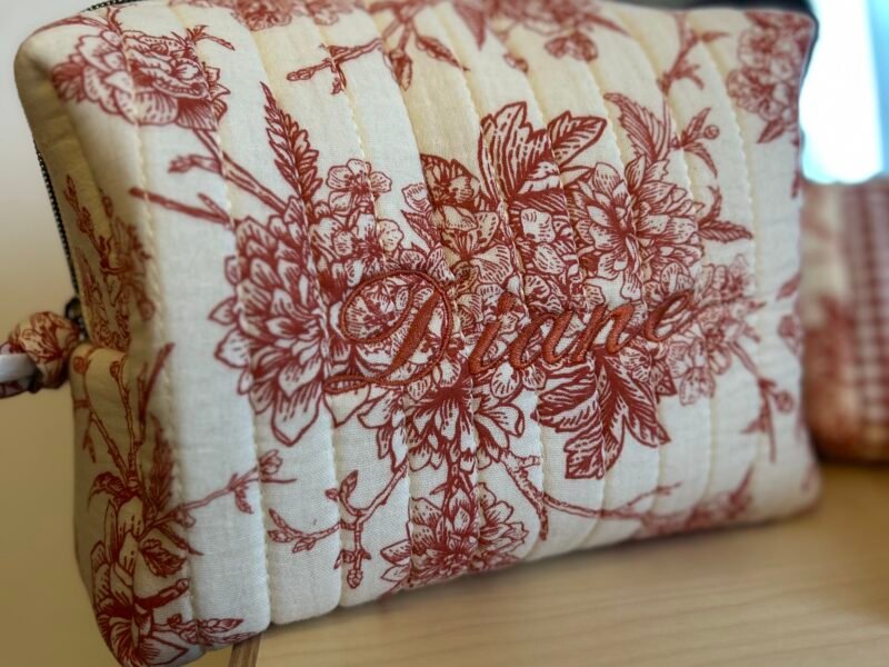 Ensemble bébé en double-gaze motifs toile jouy