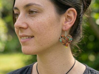 Bijoux en plastique recyclés