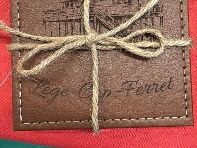 Gravure sur bois et cuire