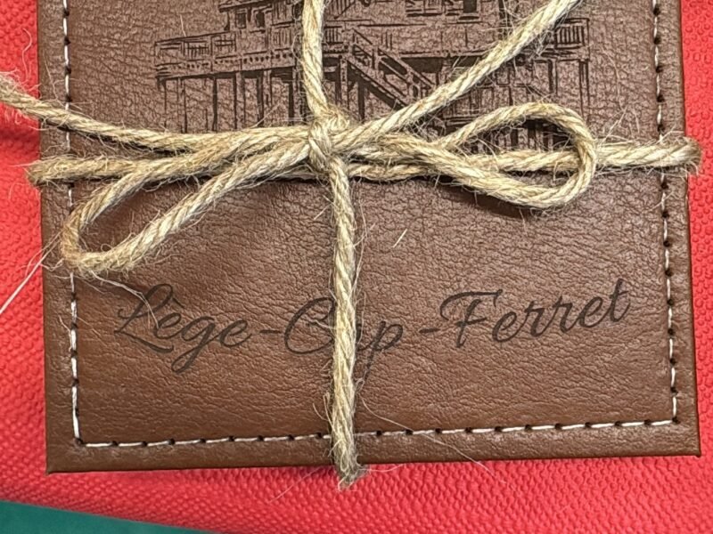 Gravure sur bois et cuire