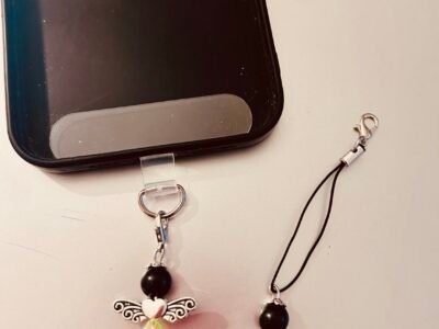 Dragonne de téléphone avec pierre Shungite