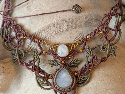 Lumren Moon, bijoux en micro-macramé