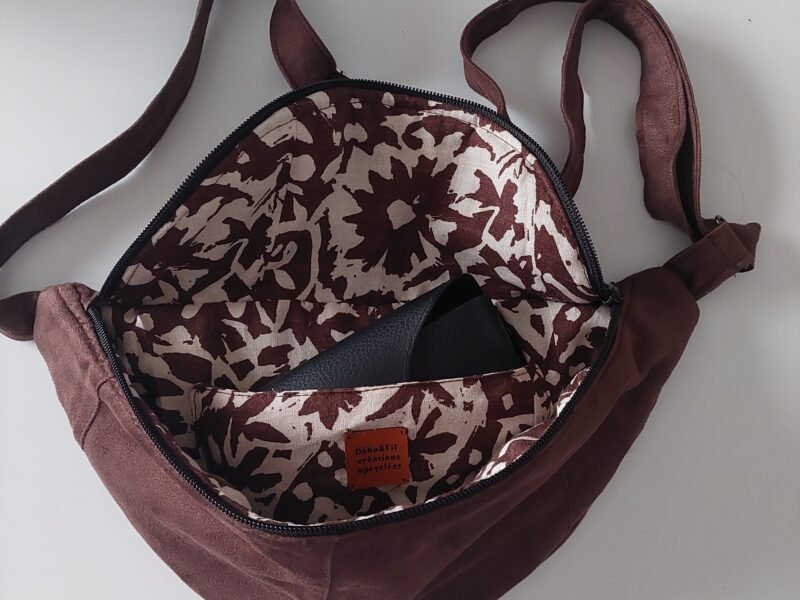 Sac Banane Artisanale – Marron Peau de Pêche & Doublure Vintage – Pièce Unique