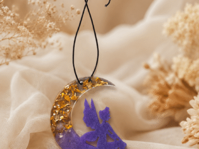 Fée pendante décorative en résine – Violet & feuille d’or 5euros ( Hors frais d'envoie )