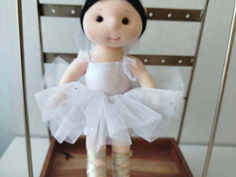 Atelier Style Coco , création de poupées décorative en tissu faite main. Ne convient pas aux enfants de moins de 14 ans