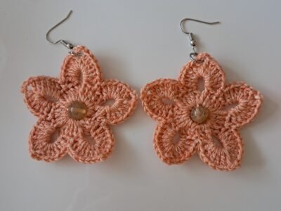 Bracelet et boucles d'oreilles au crochet