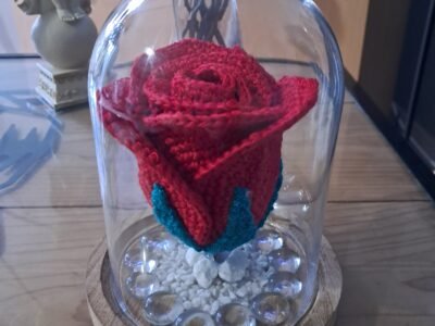 Rose éternelle au crochet