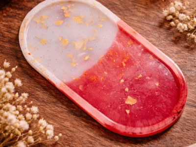 PLATEAU OVALE EN RÉSINE – FAIT MAIN