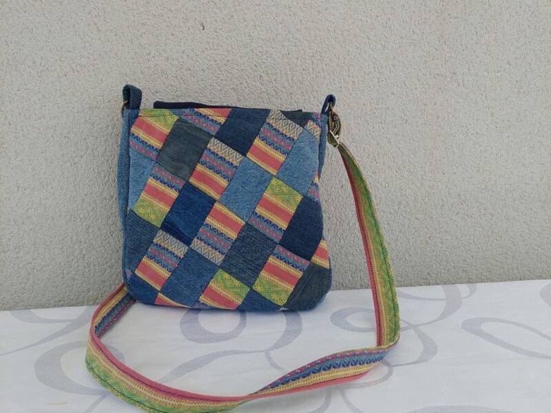 Sac bandoulière patchwork jean et tissu coloré