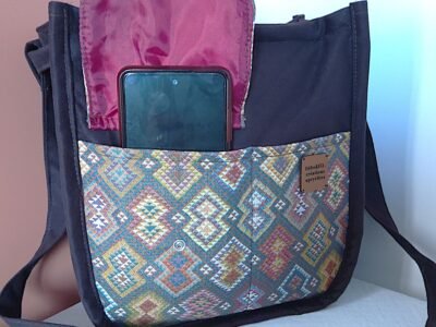 Sac Bandoulière Artisanat Upcyclé Marron & Motifs Ethniques – Pièce Unique